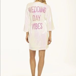 Hayley Paige wedding day vibes robe